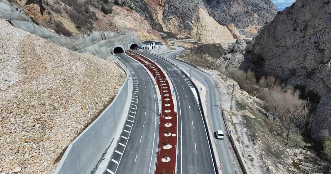 40 virajlı tehlikeli yol tarihe gömüldü: Sürücülerden tam not 3